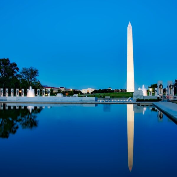 Washington, DC memorial skyline